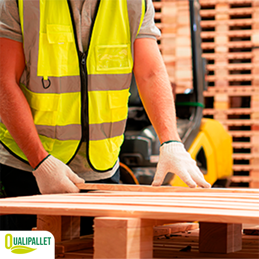 Reforma de pallets em madeira